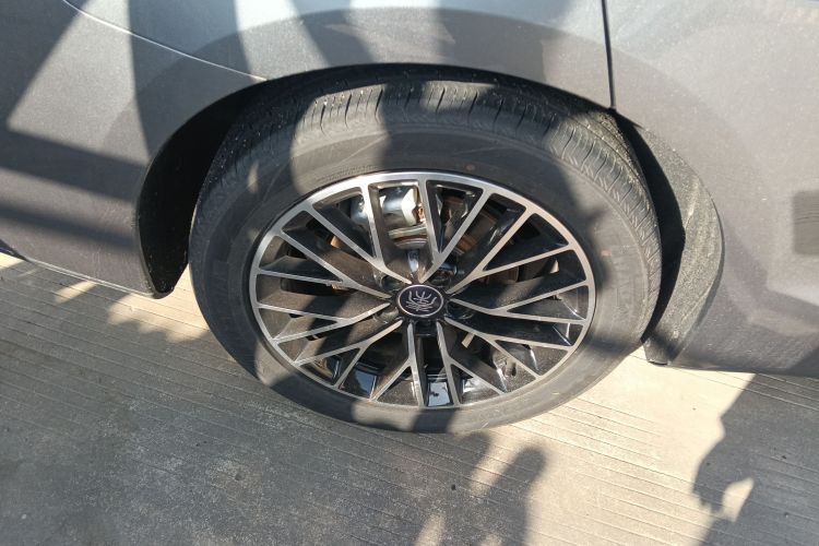 比亚迪 秦L 2024款 DM-i 120KM卓越型车身外观6008