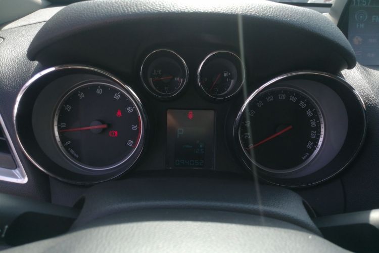 别克 昂科拉 2014款 1.4T 自动两驱都市精英型局部细节14