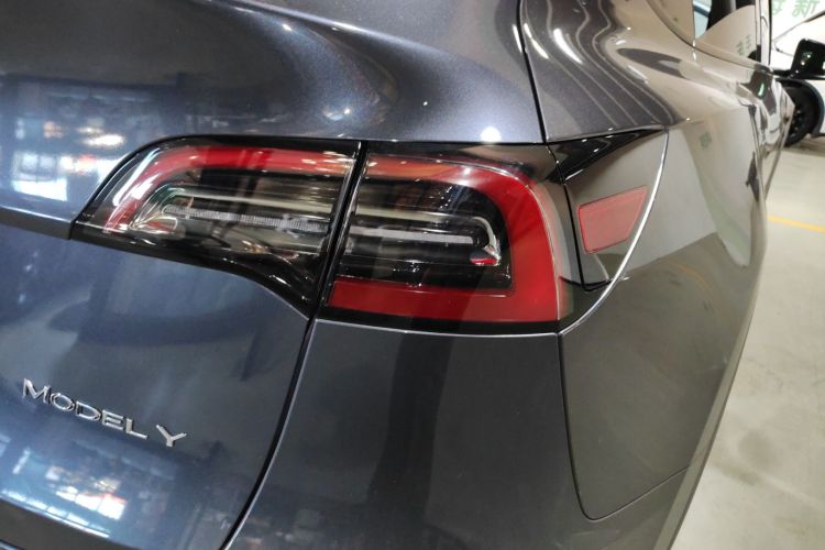 特斯拉 Model Y 2023款 后轮驱动版车身外观6006