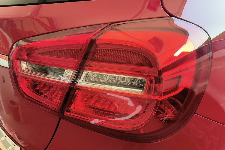 奔驰GLA 2015款 GLA 200 时尚型车身外观9