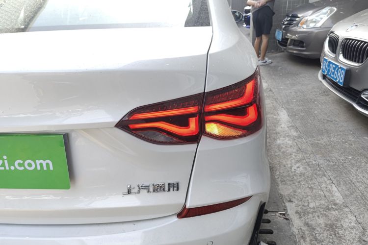 雪佛兰 科鲁泽 2024款 1.5L 双离合悦享版车身外观9