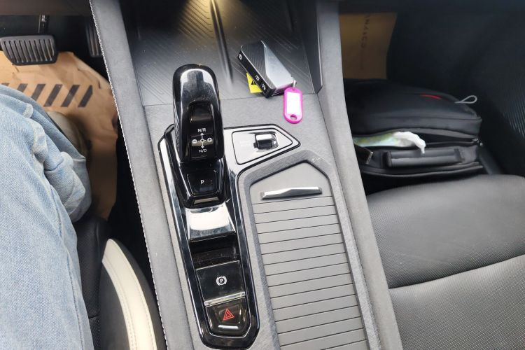 领克03 2023款 2.0TD DCT王者荣耀定制版局部细节18