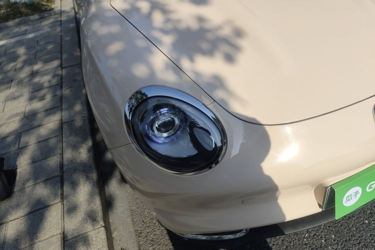 欧拉好猫 2023款 401km标准续航 豪华型 磷酸铁锂车身外观8