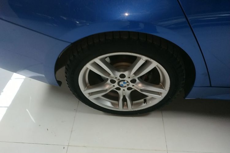 宝马3系 2019款 320Li M运动套装车身外观6008