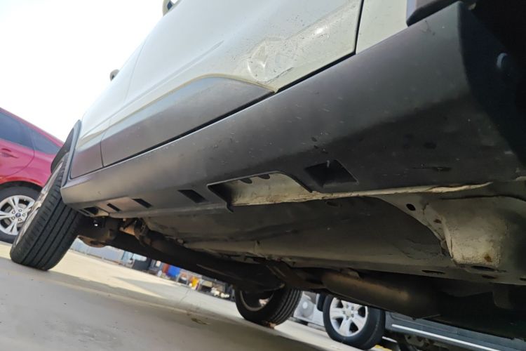 比亚迪 元 2016款 1.5L 手动豪华型局部细节9001