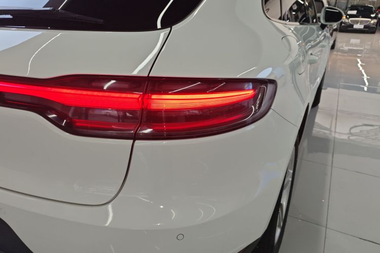 保时捷 2021款 Macan 2.0T车身外观9