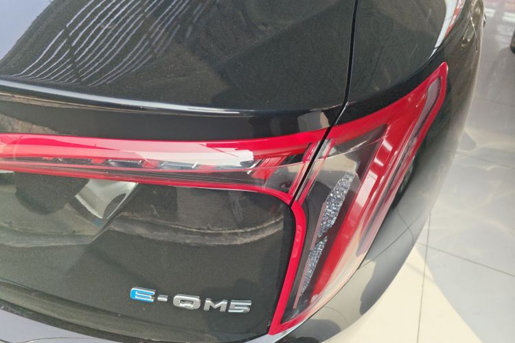 红旗E-QM5 2021款 网约充电 基础版 5座车身外观9