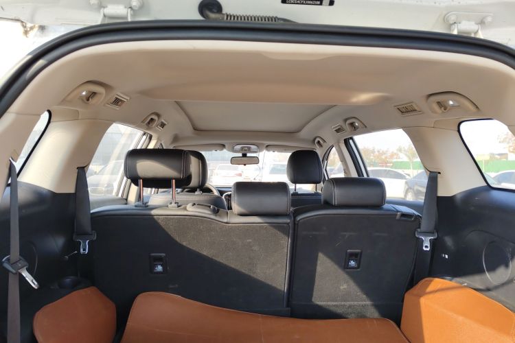 比亚迪 宋MAX 2017款 1.5T 自动智联精英型 7座中控内饰22