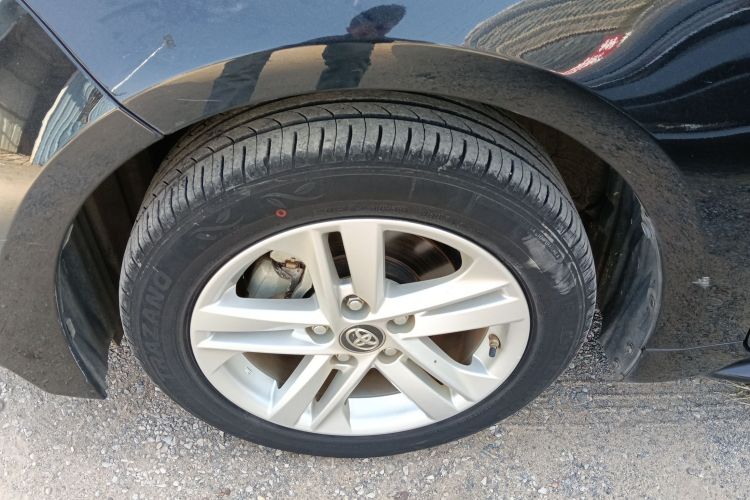 丰田 雷凌 2019款 185T CVT豪华版 国VI车身外观6007