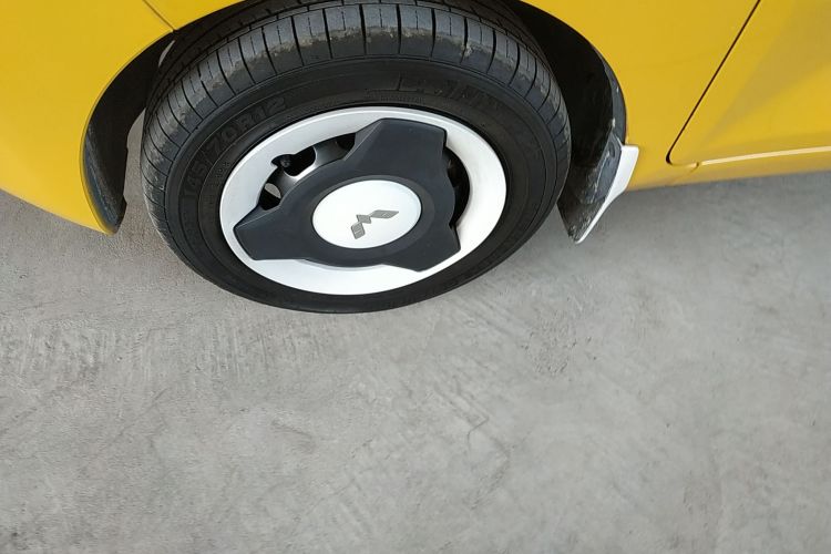 五菱汽车 宏光MINIEV 2021款 马卡龙时尚款 磷酸铁锂车身外观6002