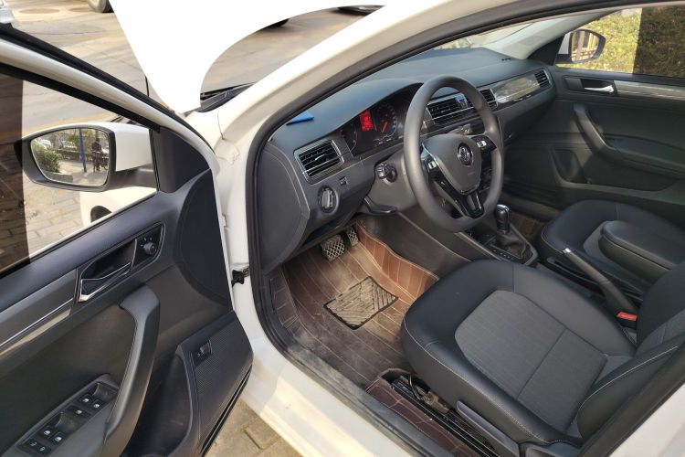 大众 桑塔纳 2019款 1.5L 自动舒适版 国VI中控内饰7003