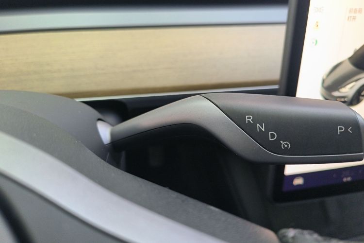 特斯拉 Model 3 2021款 标准续航后驱升级版中控内饰18