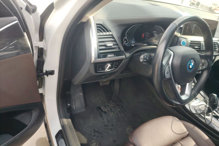 宝马iX3 2021款 改款 领先型中控内饰20