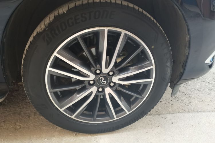 英菲尼迪QX60(进口) 2018款 2.5 S/C Hybrid 两驱卓越版 国VI车身外观10