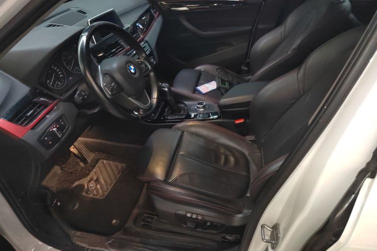 宝马X1 2016款 sDrive20Li 豪华型中控内饰19