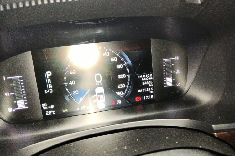 沃尔沃S90 2018款 T4 智逸版中控内饰15