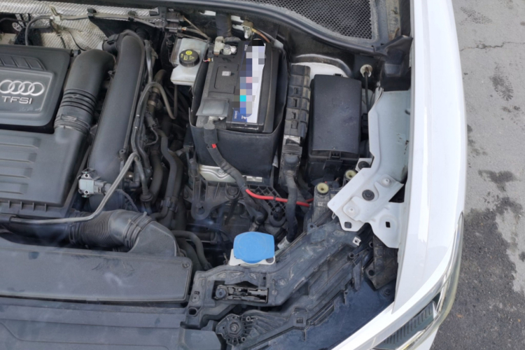 奥迪Q3 2019款 35 TFSI 时尚致雅型机舱底盘26