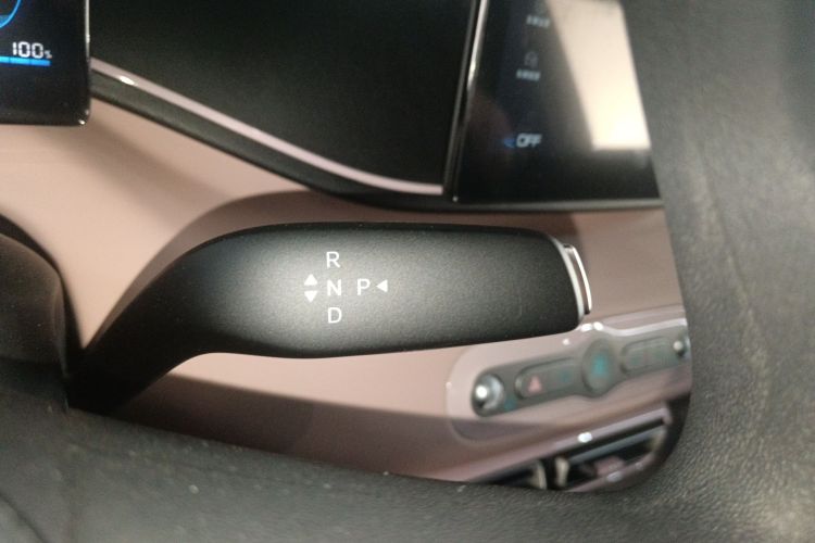 比亚迪 海鸥 2025款 智驾版 305km 活力版中控内饰18