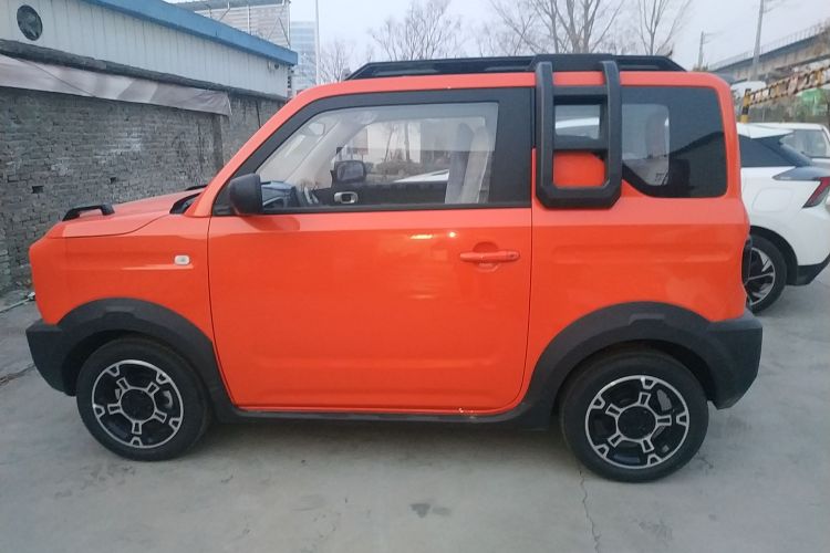 吉利银河 2025款 210km 熊猫骑士车身外观4