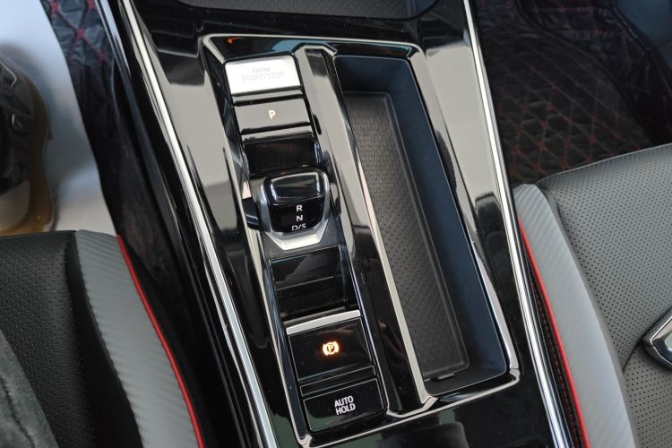 大众 2024款 凌渡L 280TSI DSG酷辣版中控内饰18