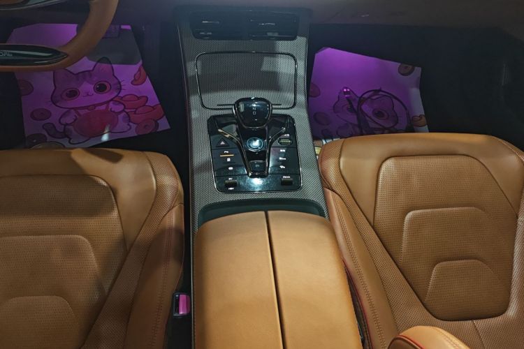 比亚迪 汉 2022款 DM-i 121KM 尊享型中控内饰18