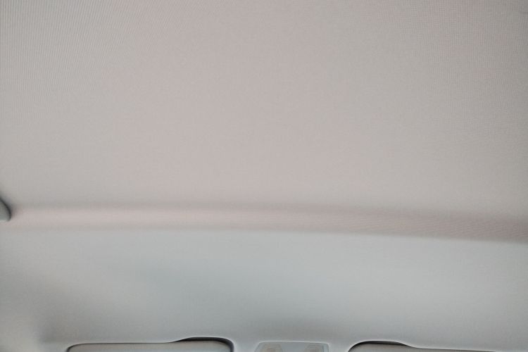 红旗E-QM5 2022款 431km 充电乐享版中控内饰22