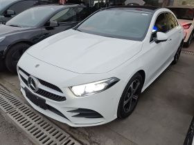 奔驰A级 2022款 改款三 A 200 L 运动轿车时尚型