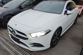 奔驰A级 2022款 改款三 A 200 L 运动轿车时尚型