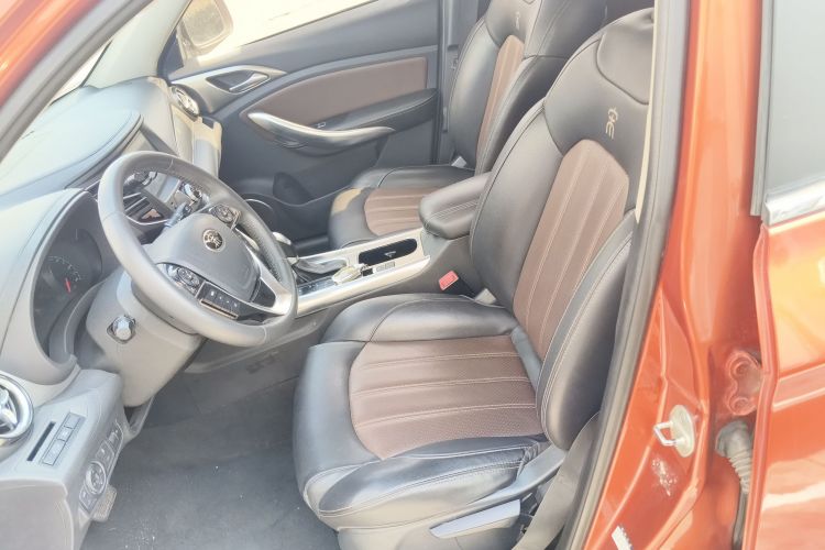 比亚迪 宋 2016款 盖世版 1.5TID 自动精英型中控内饰19