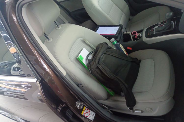 奥迪A4L 2016款 35 TFSI 典藏版 自动标准型局部细节41