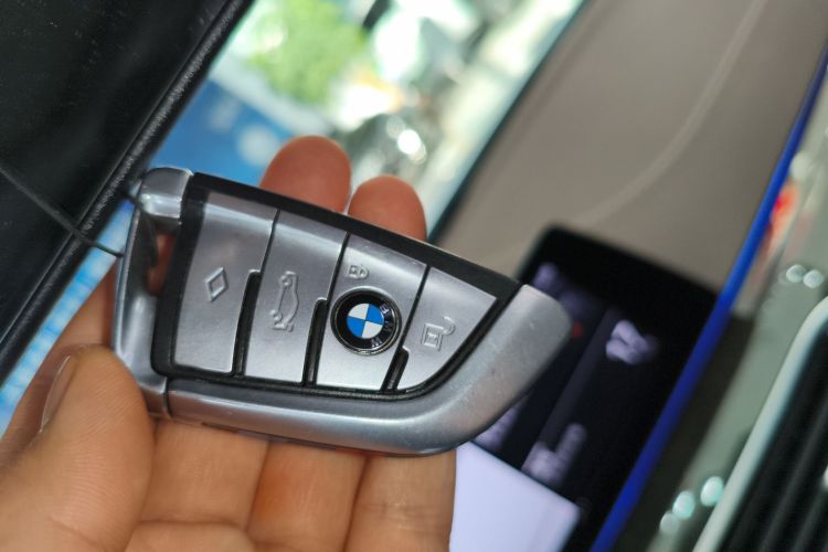 宝马5系 2020款 525Li M运动套装中控内饰11