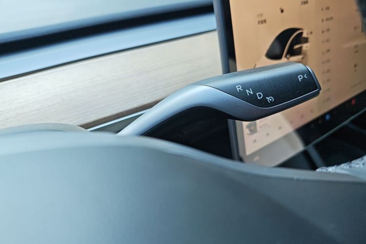 特斯拉 Model 3 2022款 后轮驱动版中控内饰18