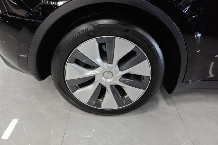 特斯拉 Model Y 2022款 改款 后轮驱动版车身外观6008