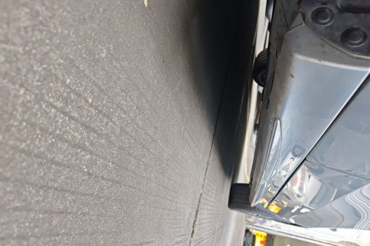 奔驰C级 2023款 C 260 L 运动版局部细节9002