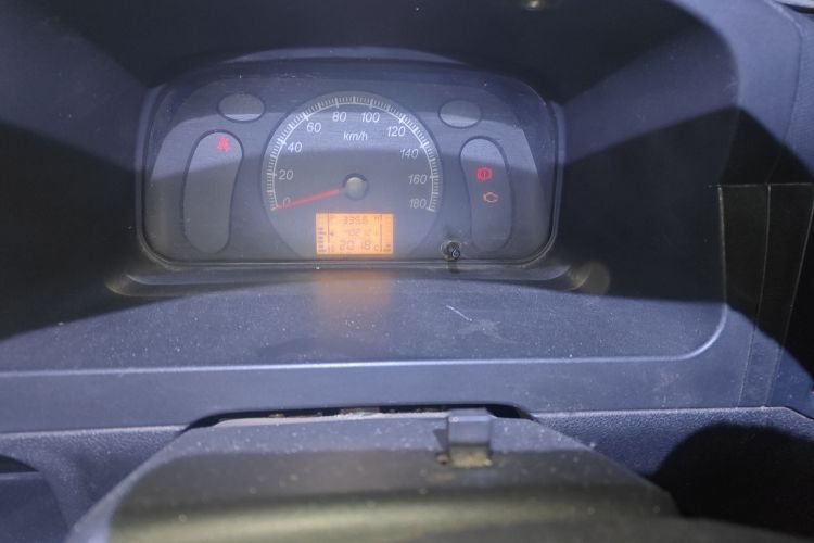 五菱汽车 五菱之光 2013款 1.0L 实用型中控内饰14