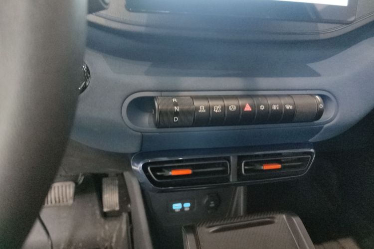 比亚迪 海鸥 2025款 305km 活力版中控内饰18