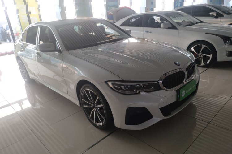 宝马3系 2022款 320Li M运动套装车身外观3