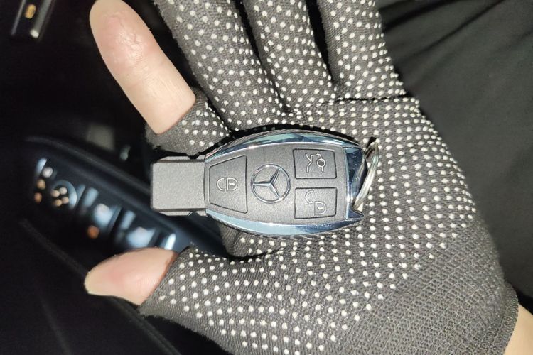 奔驰GLE 2018款 GLE 320 4MATIC 动感型臻藏版中控内饰11