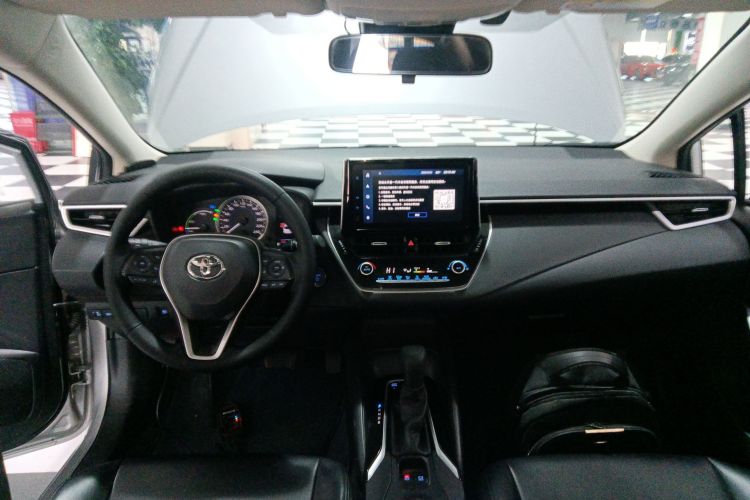 丰田 卡罗拉 2021款 双擎 1.8L E-CVT精英版中控内饰12