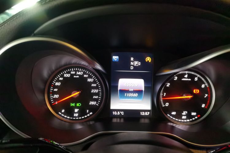 奔驰C级 2015款 改款 C 200 L 运动型中控内饰14