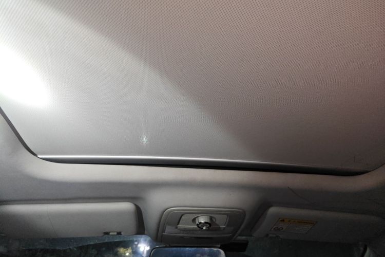 荣威RX5 2018款 20T 两驱手动互联网智尊版中控内饰22