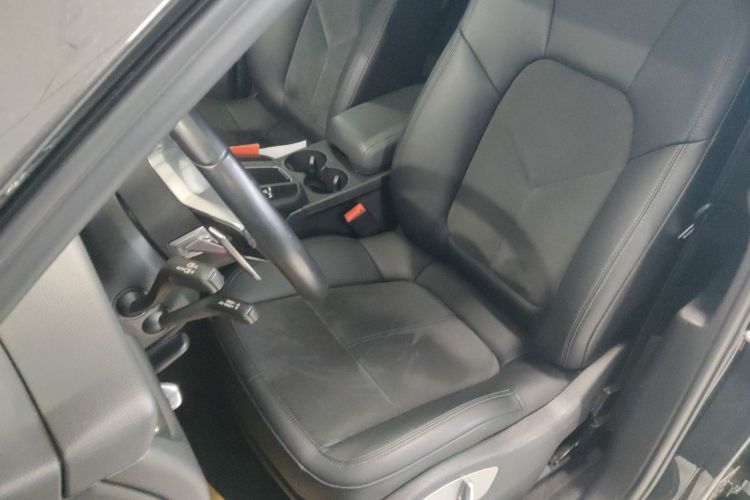 保时捷 2021款 Macan 2.0T中控内饰19