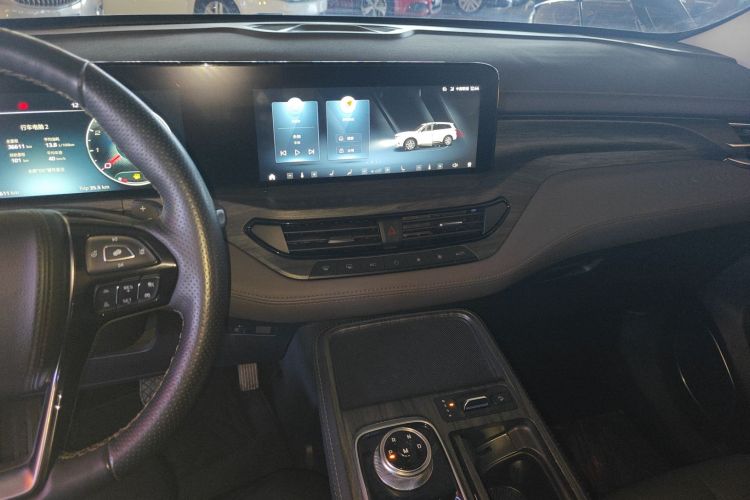 福特 领裕 2023款 EcoBoost 225 尊领型 7座（2/3/2）中控内饰16