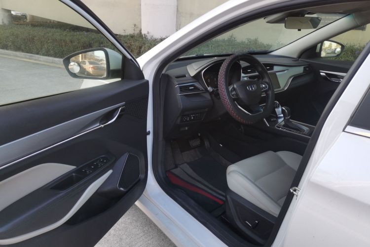 吉利汽车 缤瑞 2018款 14T CVT缤致版中控内饰7003