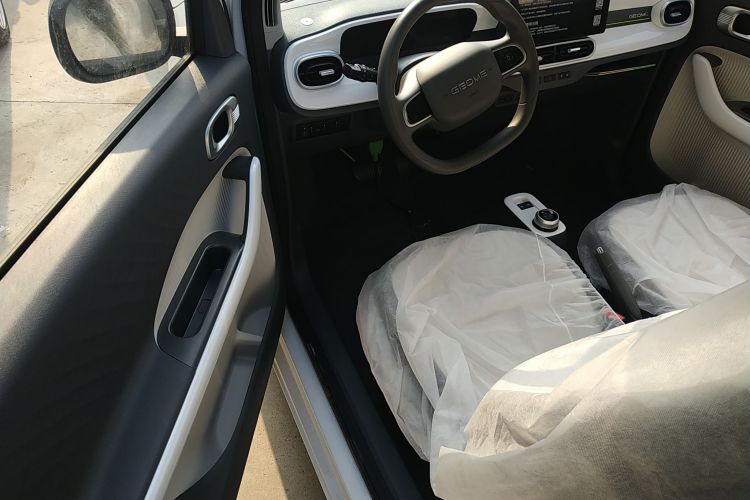 吉利银河 熊猫 2025款 210km 元气熊中控内饰20