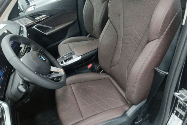 宝马X1 2023款 sDrive25Li X设计套装中控内饰19