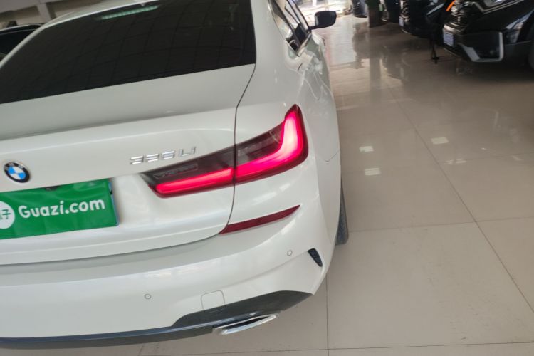 宝马3系 2021款 改款二 325Li M运动套装车身外观9