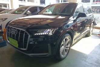 奥迪Q7 2023款 45 TFSI quattro S line运动型
