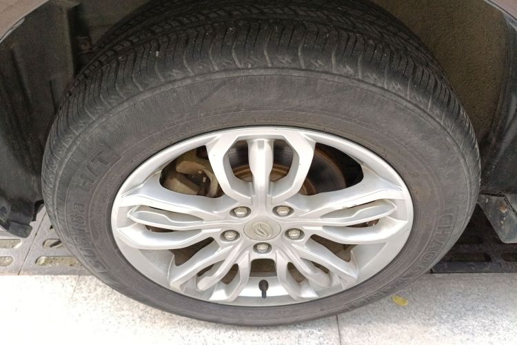 陆风X5 2016款 Plus 1.5T CVT创领版车身外观6007