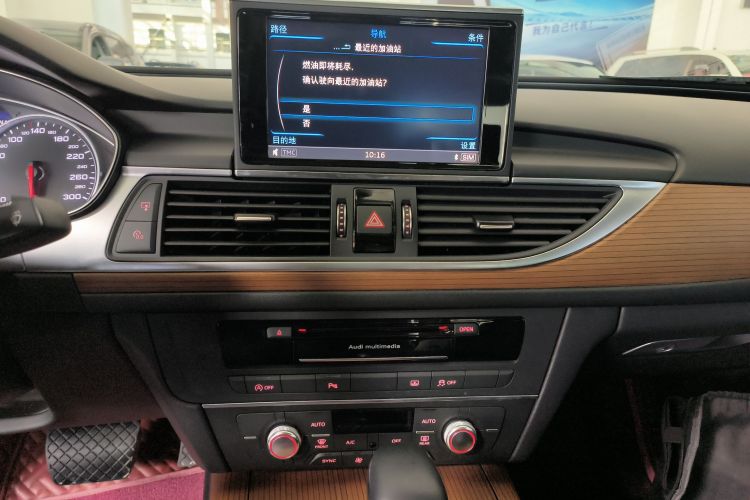 奥迪A6L 2017款 30 FSI 舒适型中控内饰16